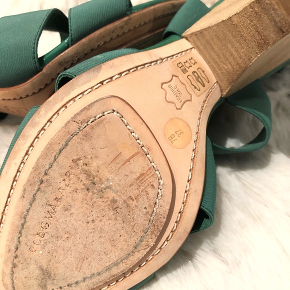 BCBGMaxAzria green elastic band and wooden heels - Picture 8 of 8